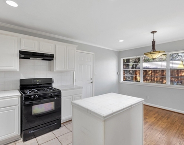 4750 Sanford Road - Photo Thumbnail 6
