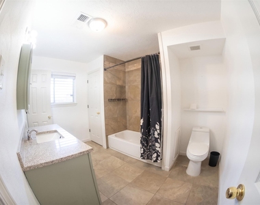 4904 Meadow Lark Lane - Photo Thumbnail 15