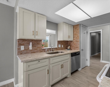 11731 Flushing Meadows Drive - Photo Thumbnail 5