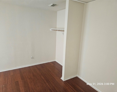843 Darbydale Crossing Lane - Photo Thumbnail 12