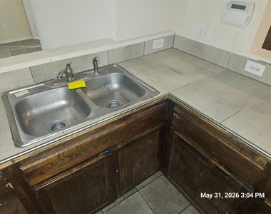 843 Darbydale Crossing Lane - Photo Thumbnail 8