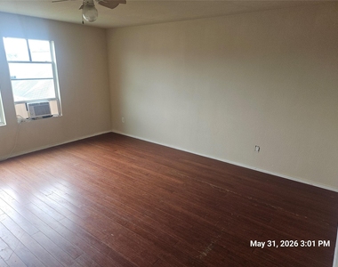 843 Darbydale Crossing Lane - Photo Thumbnail 15