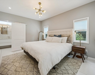 9769 Oak Point Drive - Photo Thumbnail 13