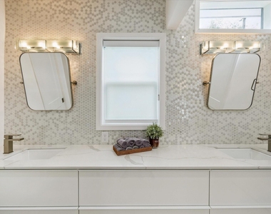 9769 Oak Point Drive - Photo Thumbnail 14