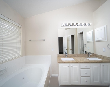 18 Painted Canyon Place - Photo Thumbnail 12