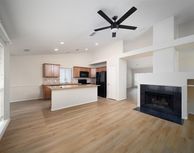 18 Painted Canyon Place - Photo Thumbnail 4