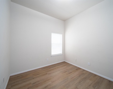 18 Painted Canyon Place - Photo Thumbnail 14