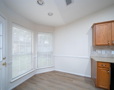 18 Painted Canyon Place - Photo Thumbnail 9