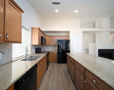 18 Painted Canyon Place - Photo Thumbnail 6
