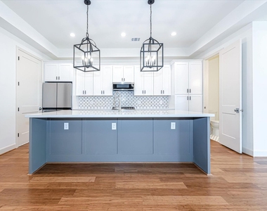 4218 Eigel Street - Photo Thumbnail 3