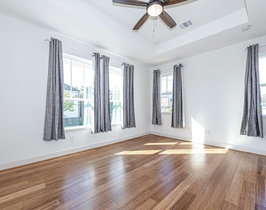 4218 Eigel Street - Photo Thumbnail 10
