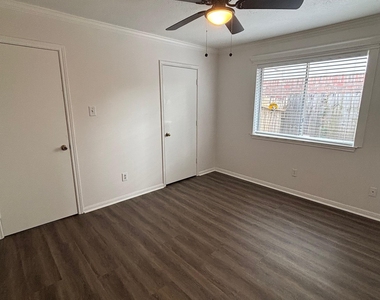 9217 Mohawk Drive - Photo Thumbnail 15