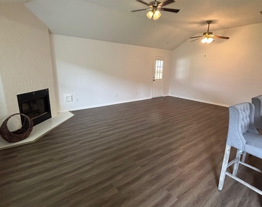 9217 Mohawk Drive - Photo Thumbnail 12