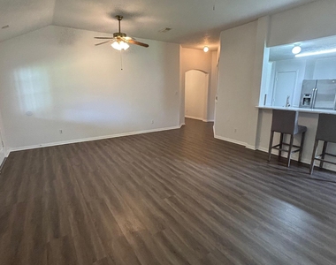9217 Mohawk Drive - Photo Thumbnail 13