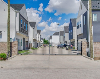 8325 Springwood Creek Lane - Photo Thumbnail 1