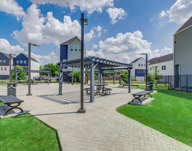 8325 Springwood Creek Lane - Photo Thumbnail 40