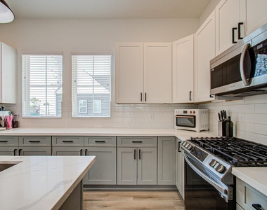 8325 Springwood Creek Lane - Photo Thumbnail 20