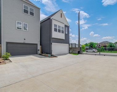8325 Springwood Creek Lane - Photo Thumbnail 37