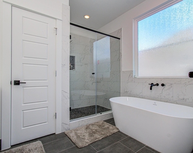8325 Springwood Creek Lane - Photo Thumbnail 31