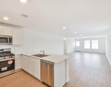 18562 Cepagatti Drive - Photo Thumbnail 4