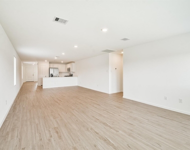 18562 Cepagatti Drive - Photo Thumbnail 8