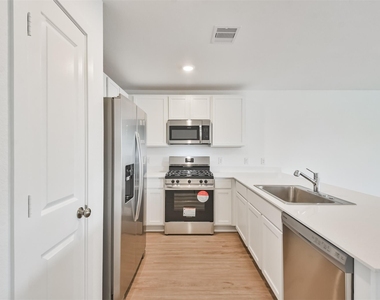 18562 Cepagatti Drive - Photo Thumbnail 5