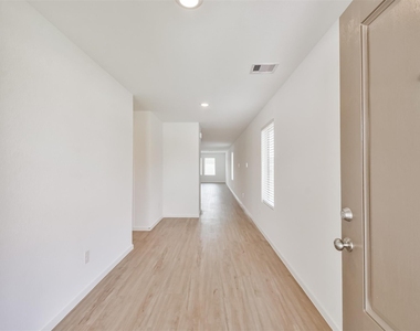 18562 Cepagatti Drive - Photo Thumbnail 2