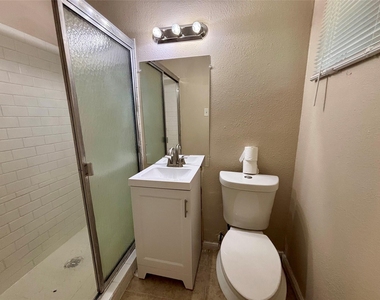4110 Knotty Oaks Trail - Photo Thumbnail 11