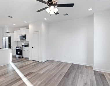 3703 Nagle Street - Photo Thumbnail 12