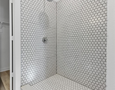 3703 Nagle Street - Photo Thumbnail 4