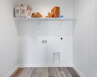 3703 Nagle Street - Photo Thumbnail 14