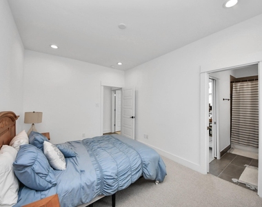 1066 Mansfield Street - Photo Thumbnail 30
