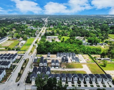 1066 Mansfield Street - Photo Thumbnail 34