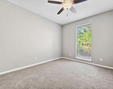 3202 Breezy Pines Court - Photo Thumbnail 19