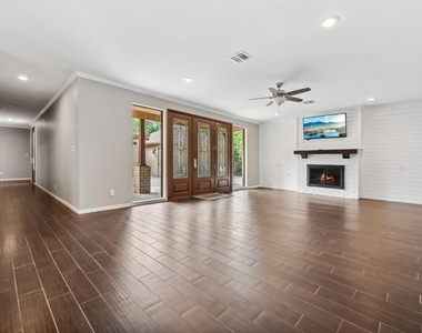 3202 Breezy Pines Court - Photo Thumbnail 2