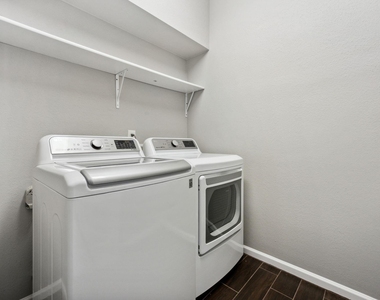 3202 Breezy Pines Court - Photo Thumbnail 21