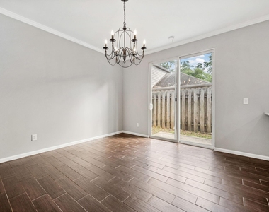 3202 Breezy Pines Court - Photo Thumbnail 9