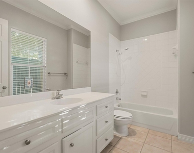 822 Stuart Street - Photo Thumbnail 5
