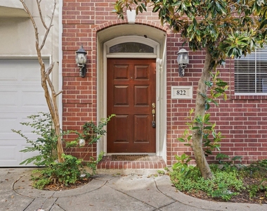 822 Stuart Street - Photo Thumbnail 2