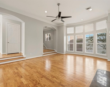 822 Stuart Street - Photo Thumbnail 13