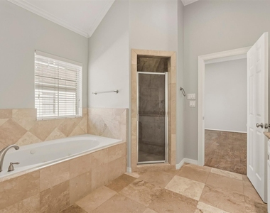 822 Stuart Street - Photo Thumbnail 24