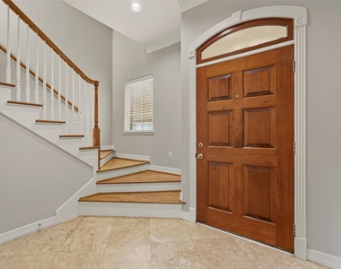 822 Stuart Street - Photo Thumbnail 3