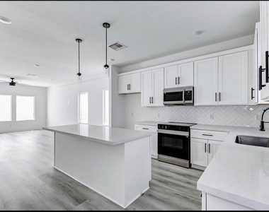 2206 Dolly Wright Street - Photo Thumbnail 12
