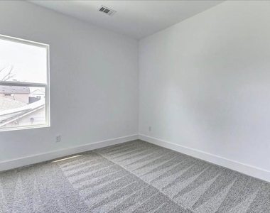 2206 Dolly Wright Street - Photo Thumbnail 14