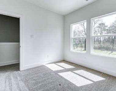 2206 Dolly Wright Street - Photo Thumbnail 13