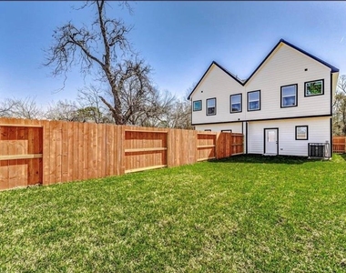 2206 Dolly Wright Street - Photo Thumbnail 21