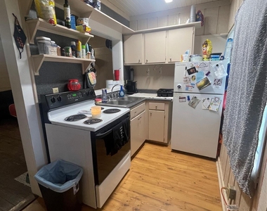 707 Avenue J - Photo Thumbnail 3