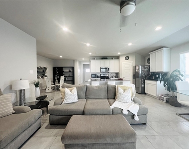 3315 Dagostino Creek Drive - Photo Thumbnail 3