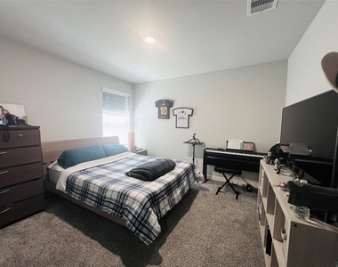 3315 Dagostino Creek Drive - Photo Thumbnail 13