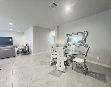 3315 Dagostino Creek Drive - Photo Thumbnail 7